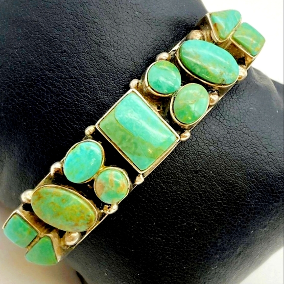 Beautiful *Vintage Sterling Silver & Multi-Stone Turquoise...